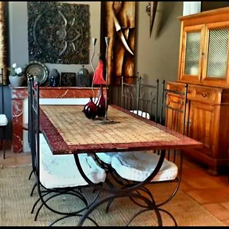Maison Nimoise Holiday home *